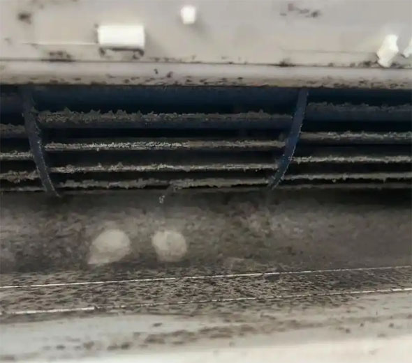 延平空调吹的风有股烧焦味是怎么回事